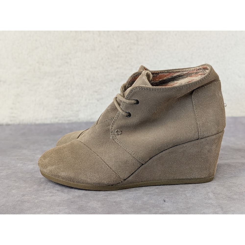 TOMS Desert Wedge Taupe Suede Lace Up Ankle Boots Womens 8.5 741115